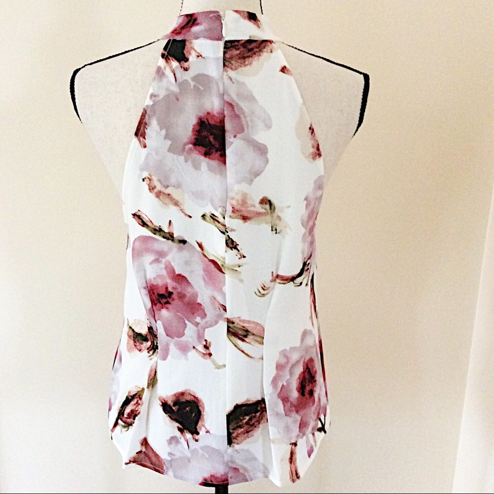 SOLD Choker/V-Neck Halter Top printed floral NWOT - Picture 2 of 2
